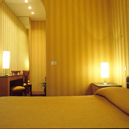 Lemon Garden Hotel โรม ภายนอก รูปภาพ