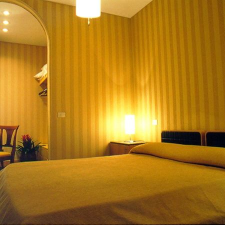 Lemon Garden Hotel โรม ภายนอก รูปภาพ