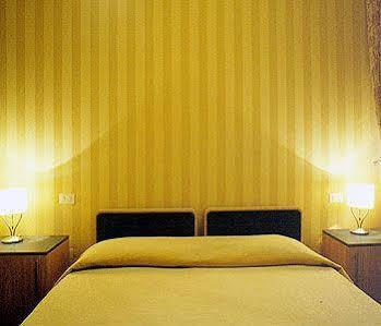 Lemon Garden Hotel โรม ภายนอก รูปภาพ