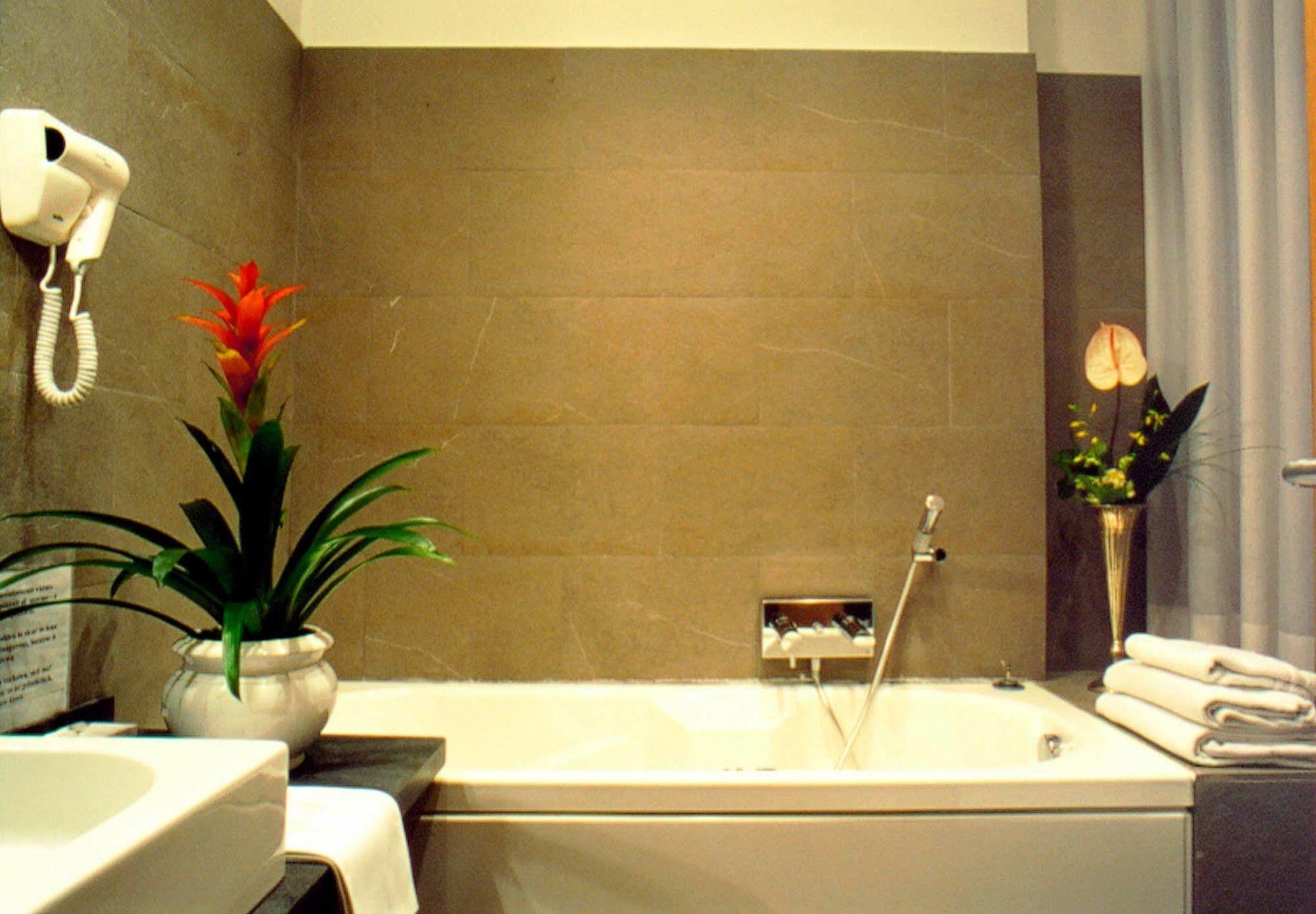 Lemon Garden Hotel โรม ภายนอก รูปภาพ