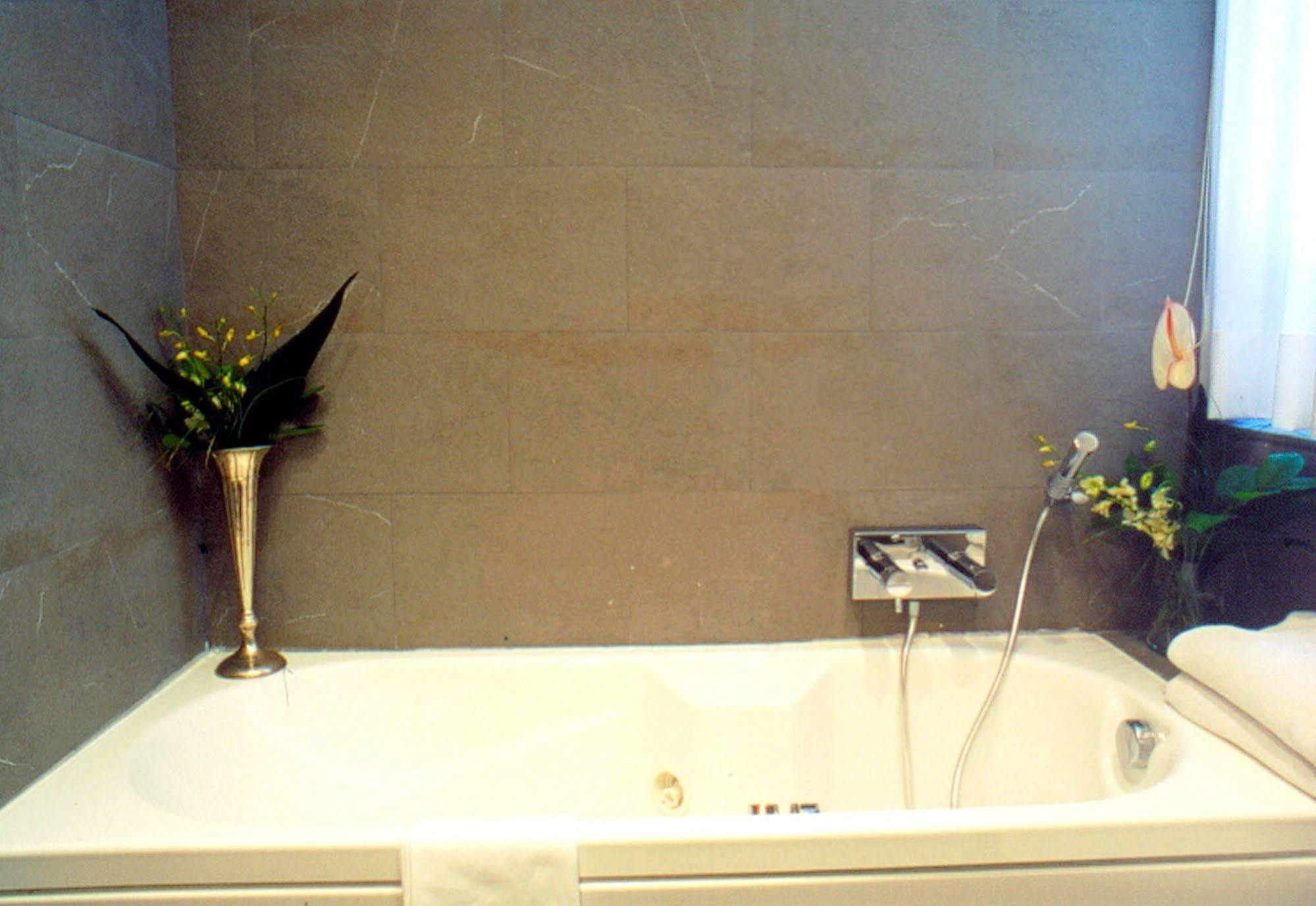 Lemon Garden Hotel โรม ภายนอก รูปภาพ