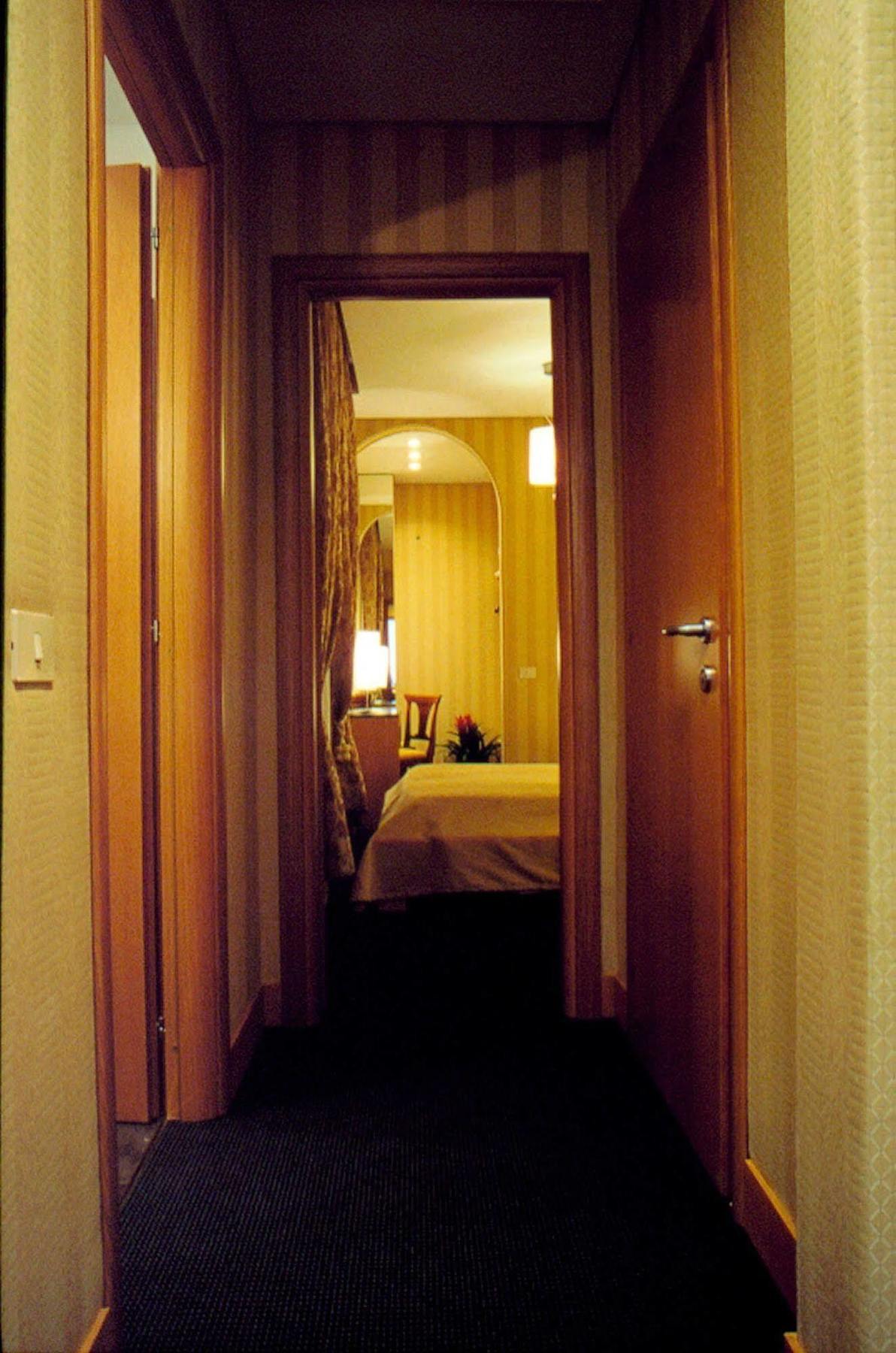 Lemon Garden Hotel โรม ภายนอก รูปภาพ